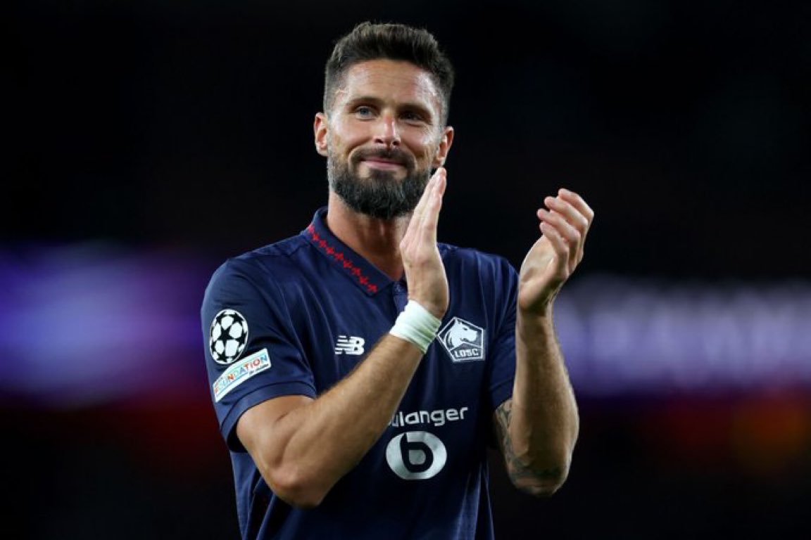 Mercado_Ingles's tweet photo. 🚨🗣️ Olivier Giroud indica que pasó tiempo en el vestuario del Arsenal después del partido contra el Lille en la Champions: 

“Es el equipo por encima de todo, después, en cuanto suena el pitido final, intenté disfrutar y AGRADECER A LOS AFICIONADOS DE AMBOS EQUIPOS. 👏

Traje un montón de camisetas, sí, MIKEL ME DIJO QUE FUERA AL VESTUARIO PARA DISFRUTAR JUNTOS. ❤️

Fue genial, una sensación increíble, emociones especiales después de 5 años aquí... ELLOS NO OLVIDAN, ESO ES LO BONITO DE LOS INGLESES”. 🏴󠁧󠁢󠁥󠁮󠁧󠁿

[Canal +]