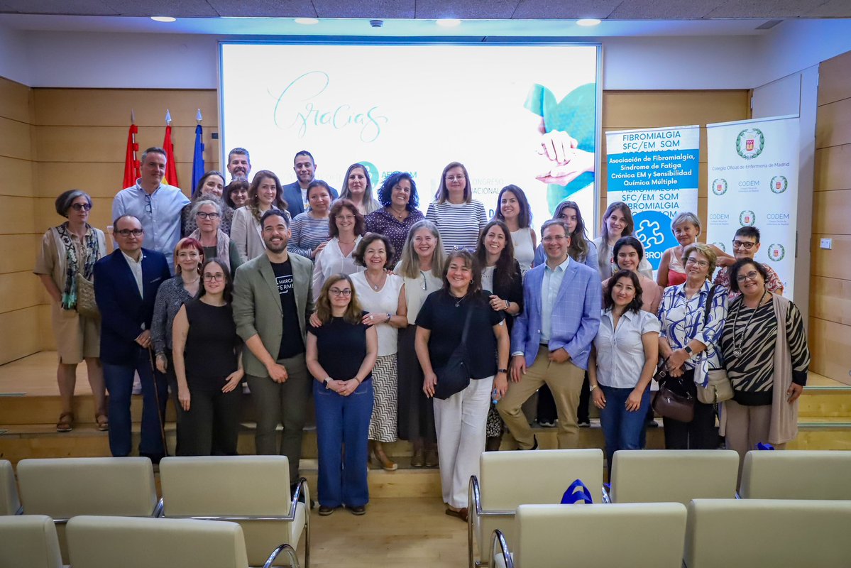 EnfermeroEnred's tweet photo. Ayer fue fantástico, un aforo increíble en el 💜 *IV Congreso Nacional de Pacientes con Dolor* y te lo queremos contar aquí: 
https://t.co/Zx0ak3X4Ox https://t.co/ckOzpfJCDy