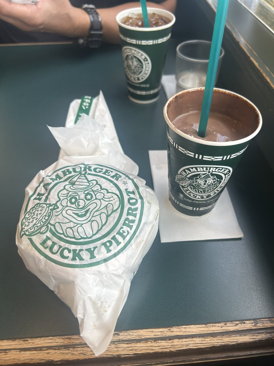 ringogundan1011's tweet photo. 函館
ラッキーピエロ
チャイニーズチキンバーガー https://t.co/oBhHdjz28T