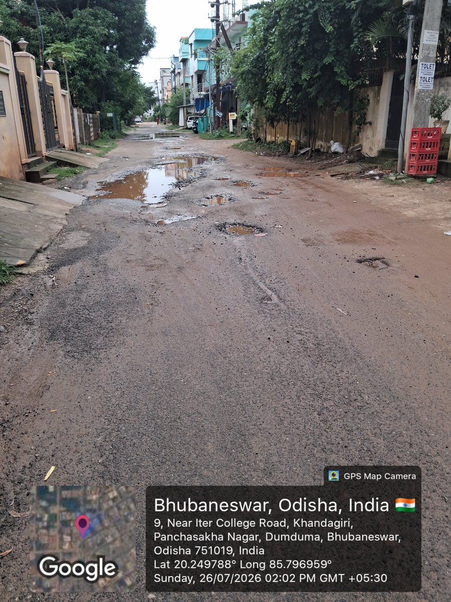 beingJitnayak's tweet photo. @bmcbbsr @HUDDeptOdisha @MoHUA_India @IPR_Odisha @CMO_Odisha @SecyChief When will our roads be repaired??
@HUDDeptOdisha @MayorofBBSR 
@dr_kcmahapatra @PWD_Odisha  @ushapadhee1996 @ChanchalRanaIAS https://t.co/koZmEmEDVa
