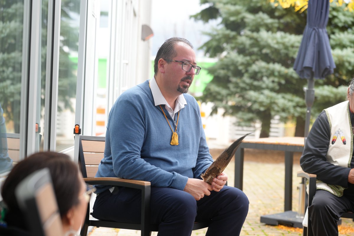 ChiefsofOntario's tweet photo. This morning in Toronto, ORC Abram Benedict joined the COO Knowledge Keepers Council for a Pipe Ceremony ahead of the upcoming First Nations First Ministers’ Meeting.

Their guidance supports him in moving forward with a clear mind, a strong heart and a clear sense of purpose. https://t.co/qudOLoedJI