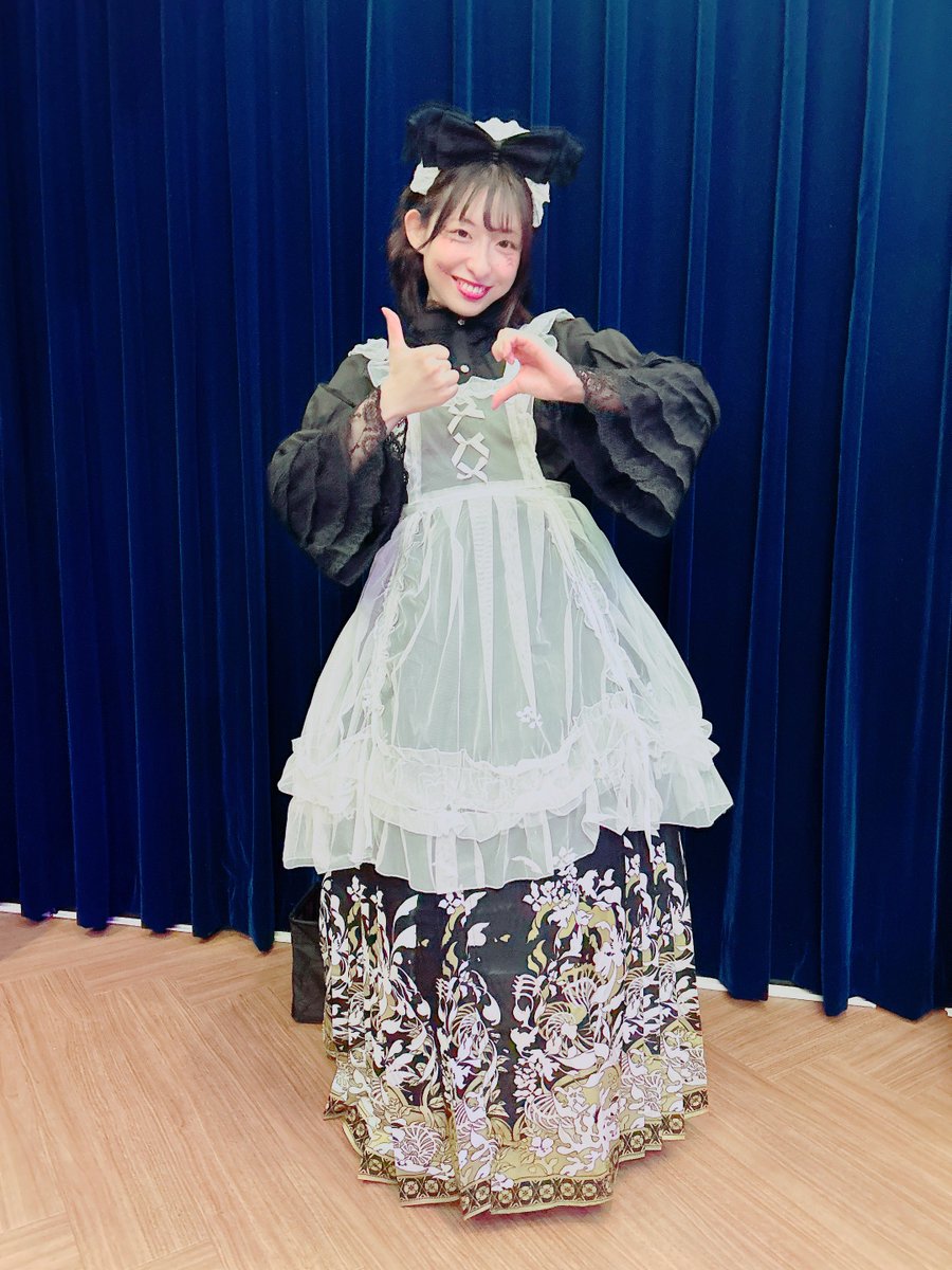 AMATERASU_84's tweet photo. 復帰～❗️😆ﾔｯﾀｰ

不死身のオンナ あい子やで‼️ww

パフォーマンスは制限つき とか言っときながら
ステージ上では ミニスカナースで踊りまくってた

ある意味モンスターや😱👻ww

2026/10/12
「Lumi→A LIVE ～あなたのために輝きたい～ Vol.4 ハロウィン🎃パーティー」

#椿あい子 Lumi→A #ルミア https://t.co/Bvkbot2MSe
