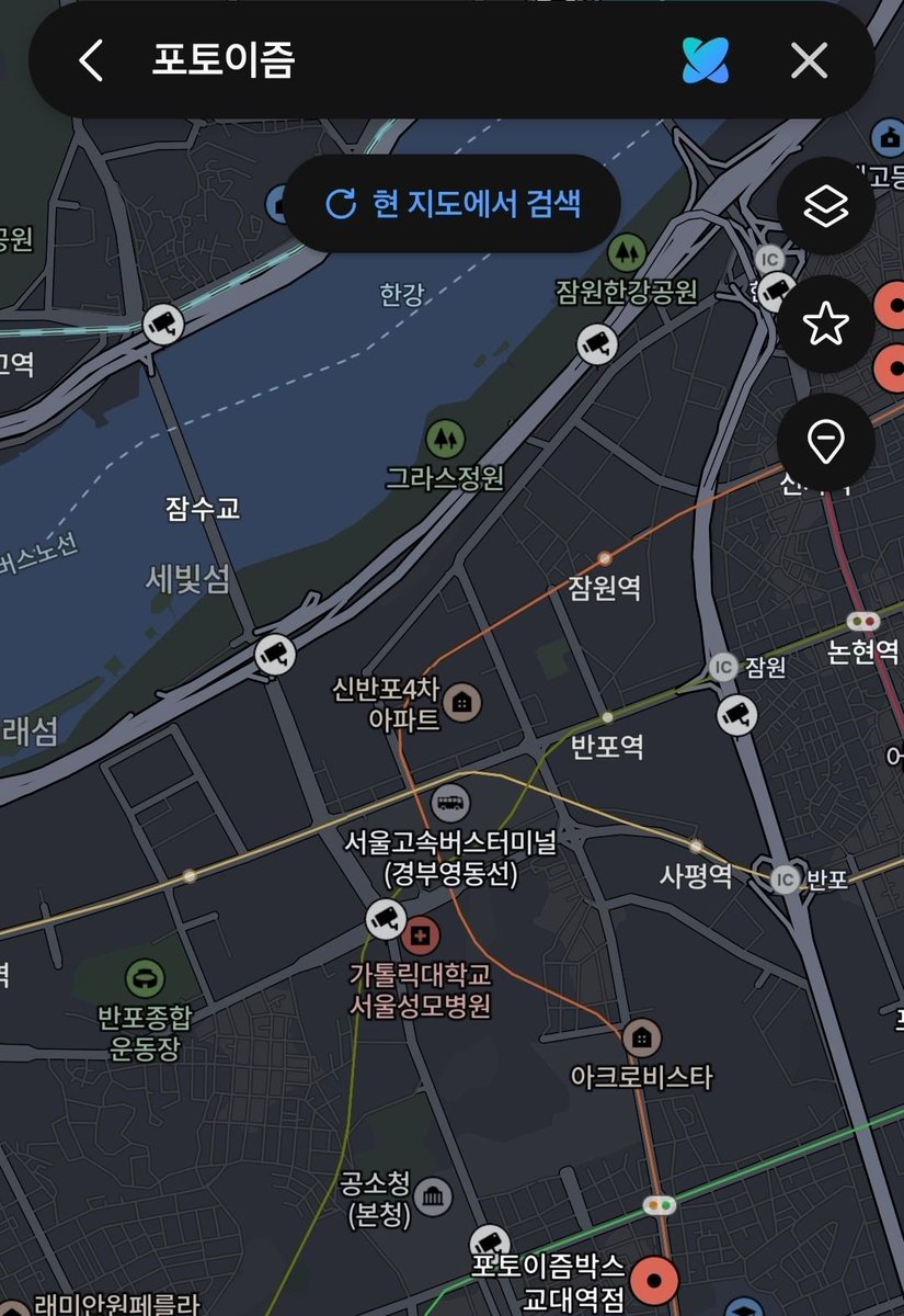 pmhyuk0506_'s tweet photo. 10/23일 부터 시작하는 스텔라이브 팝업 오시는 분들을 위한 포토이즘 위치입니다.

1) 팝업 기준
2) 고터 기준
3) 수서역 기준
4) 서울역 기준

왜 고터랑 기차역이냐고 묻는다면

팝업 가는데 집에서 편도 4시간, 왕복 8시간 걸리는 지방러인 제가 이동시 편하게 보려고 쓴 글입니다. 

감사합니다. https://t.co/neyxqDn8UK
