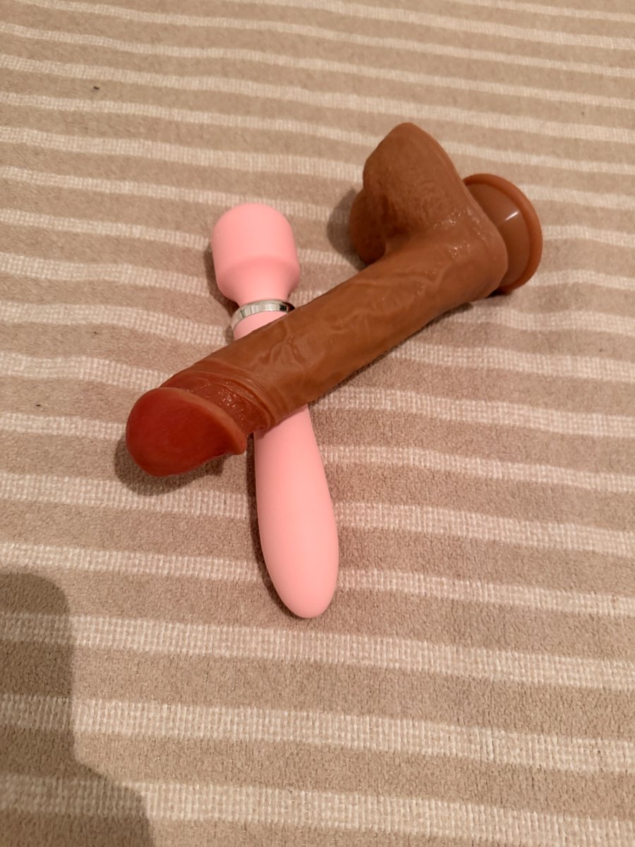 FilizJack's tweet photo. Biz hazıırız #dildo #seks https://t.co/ptkdSR8R1r