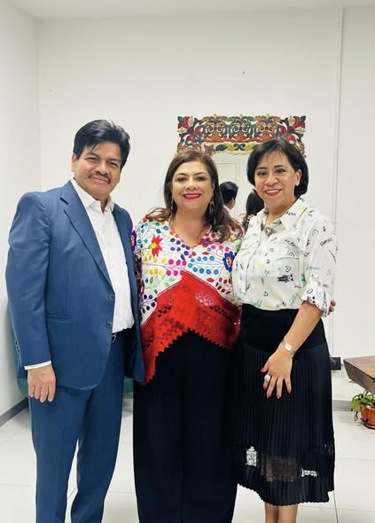 VillaDeCortesBJ's tweet photo. Buenas tardes, Secretario @craviotocesar.
Este🧵será largo porque vamos a documentar casos de nepotismo y  denuncias de abuso (ya en @FiscaliaCDMX), que afectan la integridad de niñas, niños y adolescentes en el @DIFCDMX.
Todo comienza con el nepotismo de @fchiguil y @BetyRojas06 https://t.co/g3KamlFu6p
