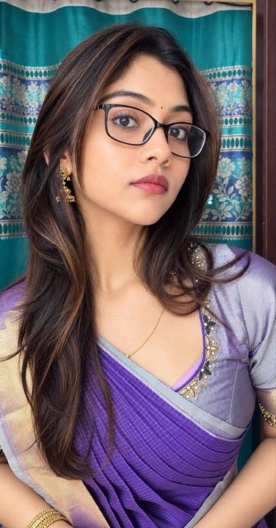 PinkBrownkb8k's tweet photo. My frd: sister unga pic anupunga
(En aalu sootha kaatitu anupura🥵)
Frd: aiyo sister ena ipdi anupuringa unga passport size pic venum
Me gf: aiyo sry anna neenga first enkitta pic ketingala adhan confuse aiduchu🫦
Frd: erunthalum unaku sema soothudi munda🥵💦
Gf: chi ponga na🫦🙈 https://t.co/qKqCI2qJW7