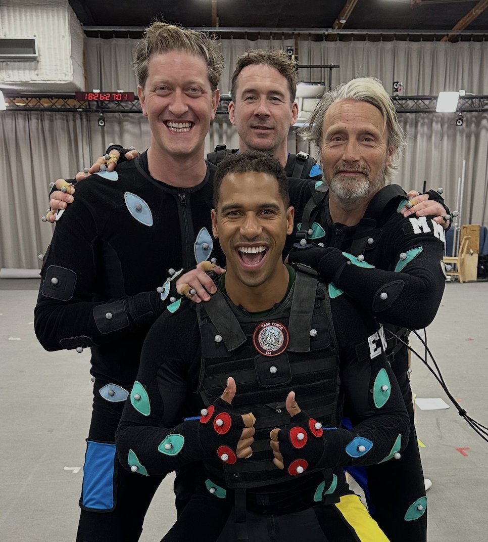 GBH_23's tweet photo. Some fun 📸 from stage. #MW4 😎
Campaign is live NOW! https://t.co/LCuA0K6LxW