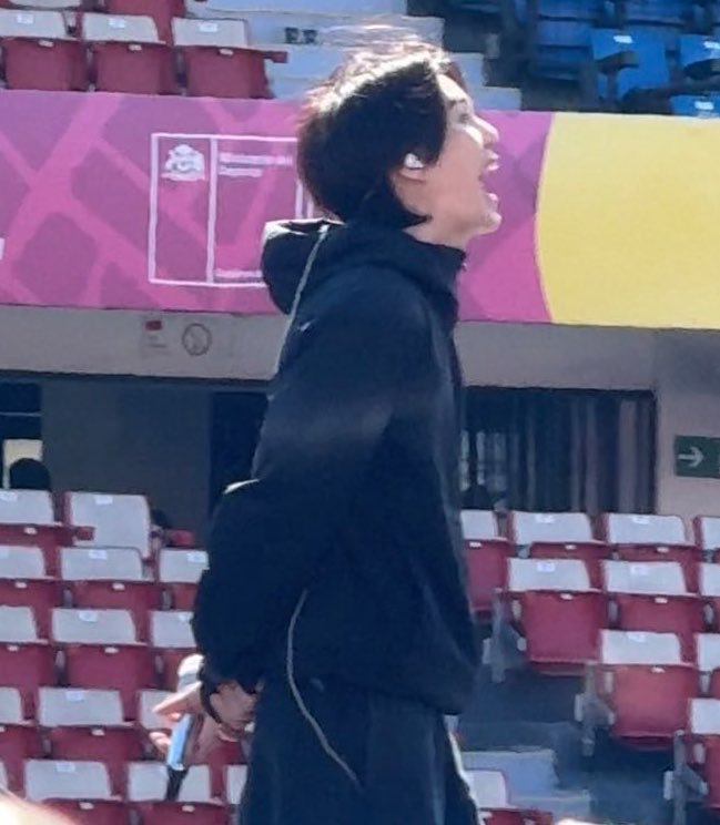 sugxmoon's tweet photo. chile d1                                   chile d2 https://t.co/FWr88OPDr8
