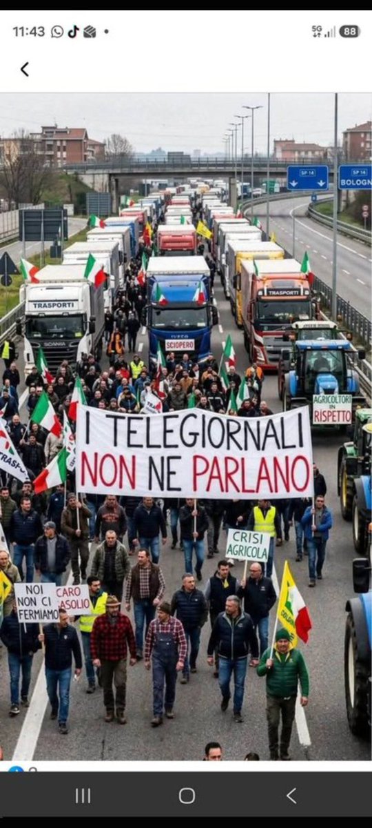 viola_5_'s tweet photo. @RaiUno @RaiPlay Ma non vi hanno avvisato che gli agricoltori e i pescatori del sud protestano da giorni?

#dv_cessa non vuole che parliate? 🤔 https://t.co/lzEiYAKVuE