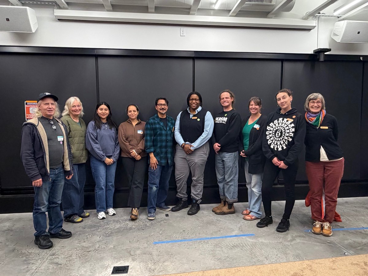 D4Commish's tweet photo. Thank you to @PowderhornMpls 
Neighborhood Association for a great annual meeting where we heard more about the mutual aid they've organized. I shared new county budget updates and participated in a testimonial about why I love Powderhorn. Congrats to the new board members👏🏾 🙌🏾 https://t.co/7DOlJXGhis