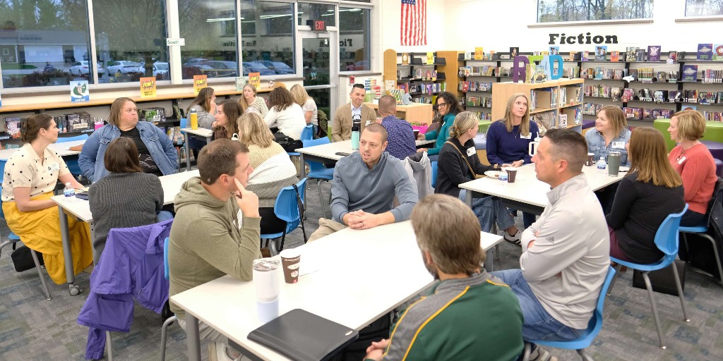 HSSD's tweet photo. Our Leadership HSSD Class of 2026-27 met for the second time to learn about School Finance. 💰 Josh Swanson, Executive Director of Finance, outlined how districts are funded and answered questions. We enjoy learning and growing together with our community! 👏 #HSSDFamily https://t.co/62W7m6Lcgg