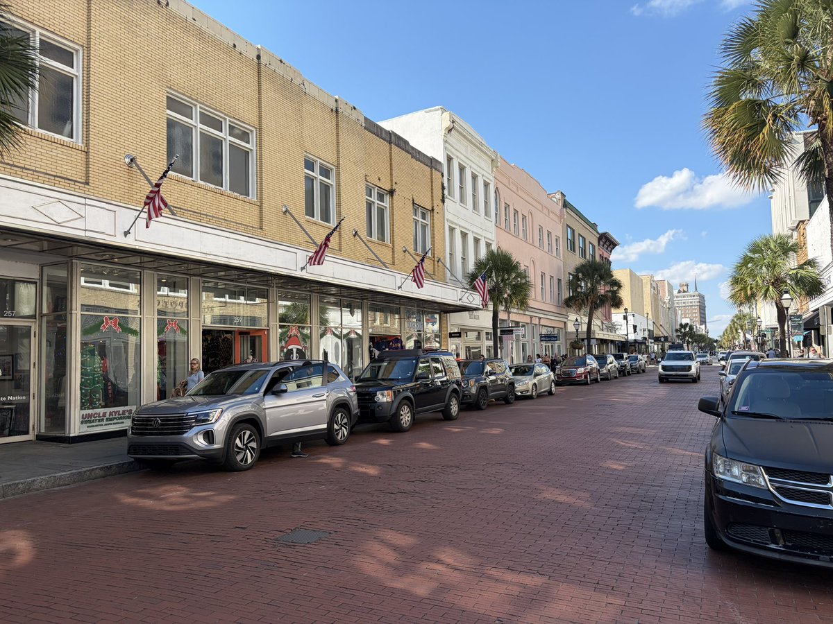 SimpleCRE's tweet photo. Most expensive retail rents in the southeast (outside of South Florida)? https://t.co/3XVJnqthIv