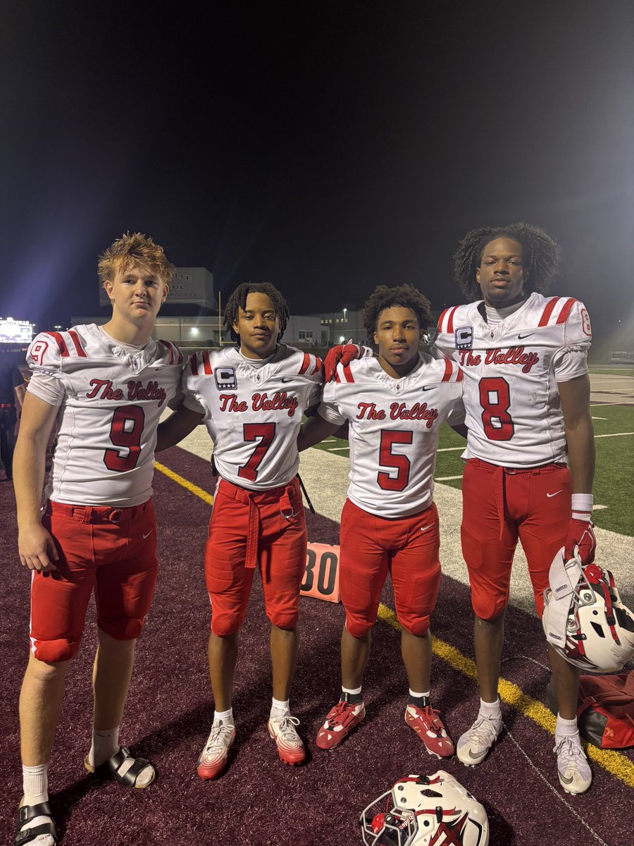 sojerseysports's tweet photo. 🏈🔴SJ Postgame St⭐️rs!

🔱Leading the Way for RV🔱

⭐️#9 Z. Merhar: 5 TD pass
⭐️#7 M. Harrison: 2 TD Rec
⭐️#5 H. Theresa: 2 TD Run
⭐️#8 M. McQueen: 2 TD Rec

@RVRHS_Athletics @CoachLucas74 @RVREDDEVILS @RVRHS_Football @Mtrible @HSFBamerica @The_SFBN @zachmerhar7 @_MalcolmH7_ @hakimtheresajr @8kmikey_