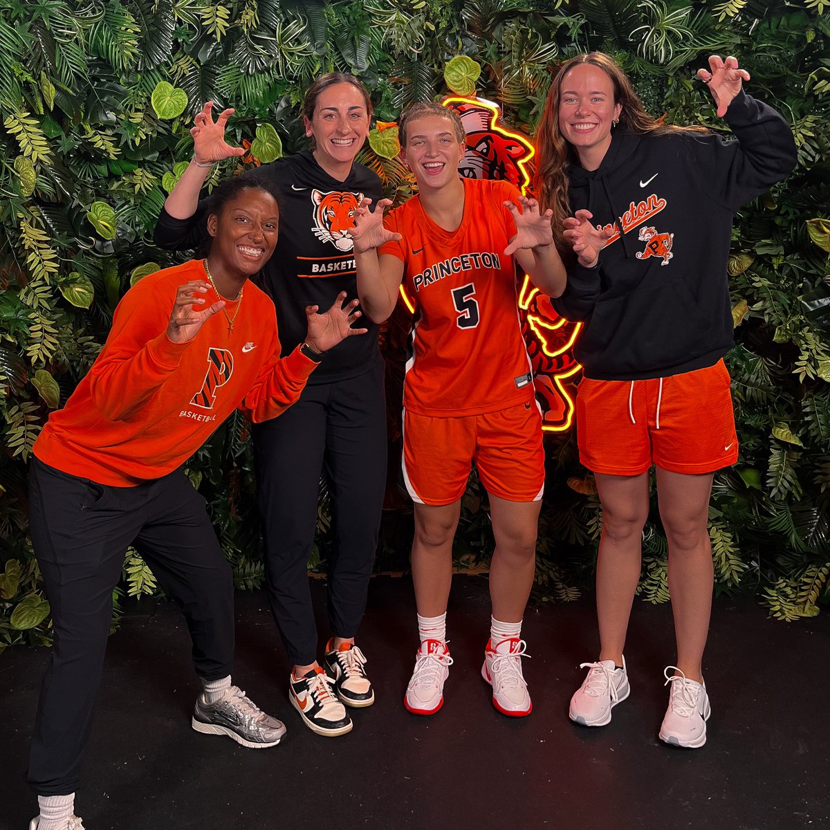 CherneIzzy's tweet photo. Thank you to the @PrincetonWBB for a great day on campus. Looking forward to building this relationship. @Coach__LB 
@_jordedwards 
@SW_Select3SSB https://t.co/8mbXpX73qd