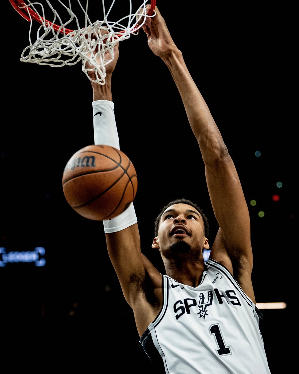 spurs's tweet photo. flicks from the first 📸 https://t.co/QDnMqTX047