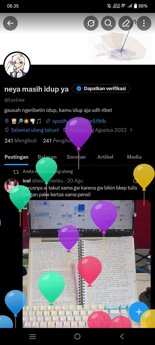 luvlraa's tweet photo. Ada balon https://t.co/vYXZzMQGYM