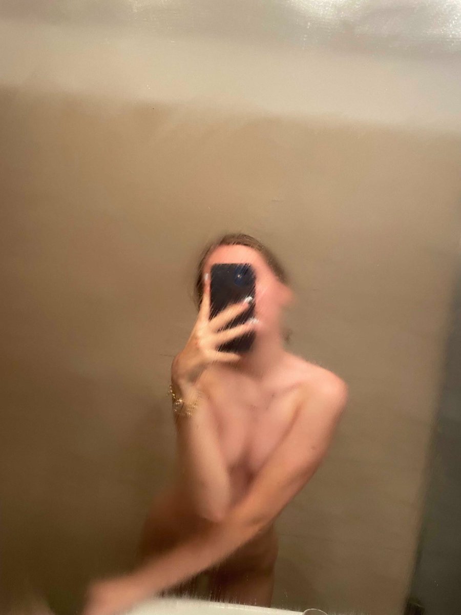 fara8720's tweet photo. Kinda new to #nsfwtwt
-dm for menu ♡
Straight/Bi ♡
19 ♡ 170 cm ♡
single ♡
Attention whore :( ‧₊ ♡ & ↻ free nudes/video)
#teen #slut #nsfwtwt #horny #taboo #horny #teenslut #agegap #nolimits #goon #goonfuel #latina #breeding #nsfw https://t.co/a0G3MBxVdp