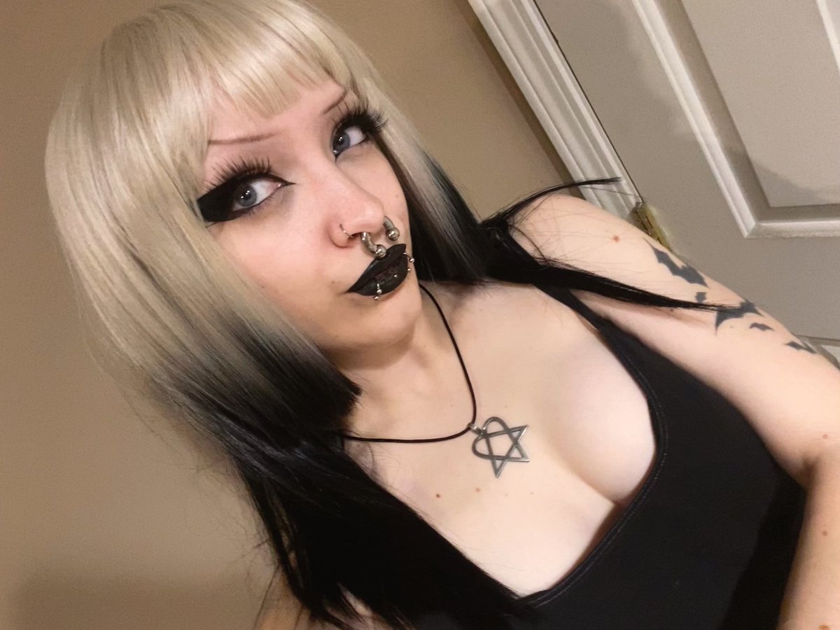 ghoulishbeing's tweet photo. blonde severyn https://t.co/TZL1BXSBaU