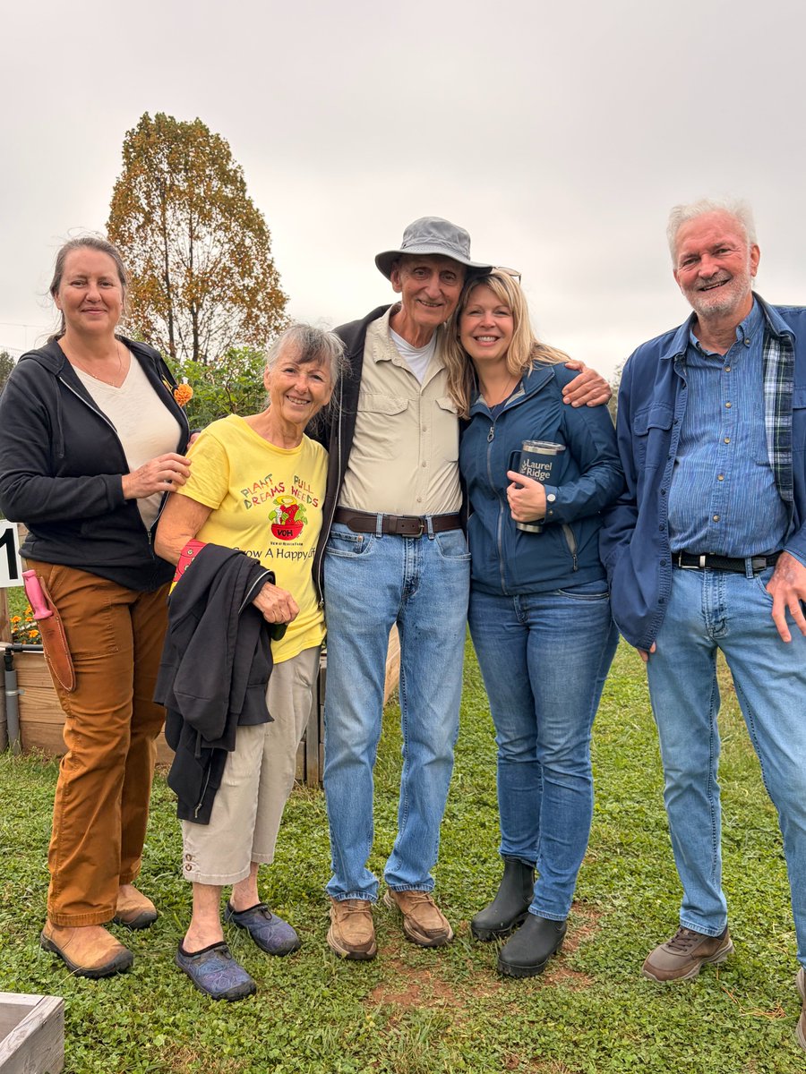 RussetPerry's tweet photo. I was honored to tour View of Heaven Farm and see the incredible work they’re doing to provide meaningful jobs for individuals with disabilities and fresh food for food banks. When more families are facing food insecurity, their work makes a real difference in service to others. https://t.co/tZJ0R1VhpZ