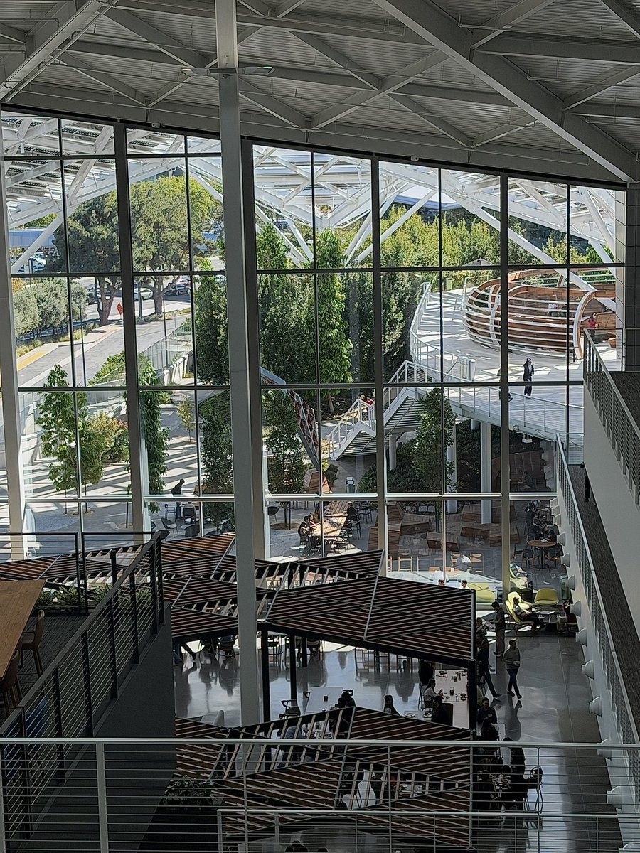 Tonebird_ai's tweet photo. a casual Friday lunch break inside @nvidia’s hq 

one of the coolest things about working in silicon valley is that a random lunch break can turn into an office tour https://t.co/FMQVX08cTU