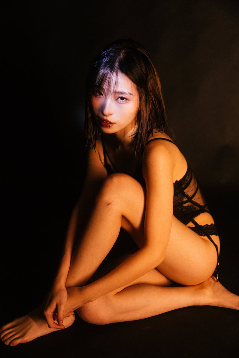 wingleon15's tweet photo. Brat -
叛逆的臣服 矛盾才是最高級的浪漫

#brat #bratty #bdsm #狗鍊 #美尻 https://t.co/RMsw7TyTLh
