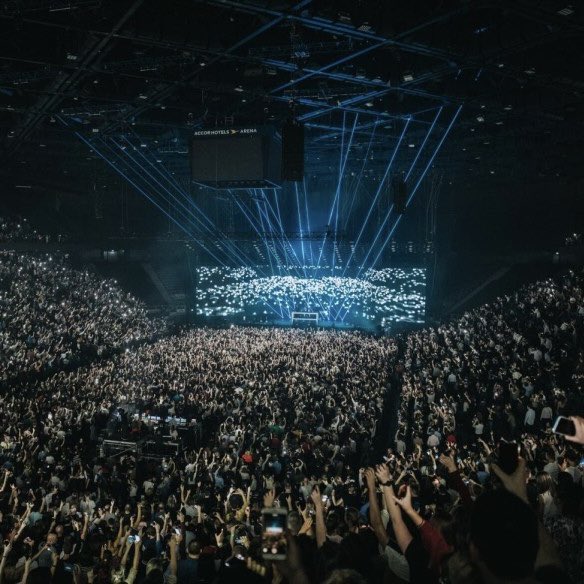 Kulturlesite_'s tweet photo. Les INVITÉS du concert à l’ACCOR ARENA de GRADUR : 

▫️FRANCK RIBERY
▫️NINHO
▫️NISKA
▫️LETO
▫️KALASH CRIMINEL
▫️SOPRANO
▫️ALONZO
▫️YOUSSOUPHA
▫️NAZA
▫️ZED
▫️HEUSS L’ENFOIRÉ
▫️DOSSEH
▫️MORAD
▫️L2B
▫️FRANGLISH
▫️KEBLACK
▫️RSKO
▫️TK
▫️HMI
▫️ISK
▫️IXZO
▫️NYDA
▫️TUTA
▫️MCG
..

Il vient de livrer un SHOW avec plus de 60 MORCEAUX 🤯