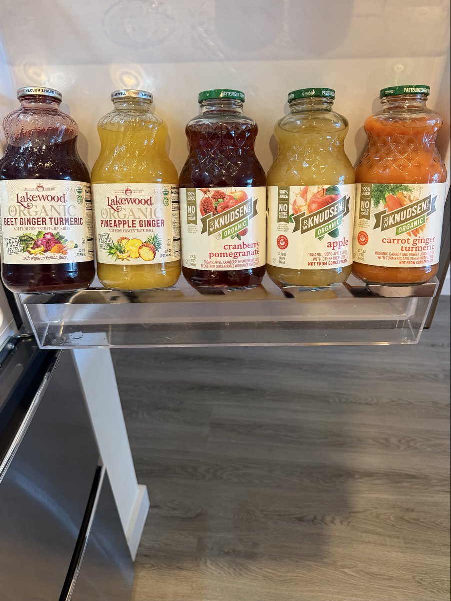 loveinfewwords's tweet photo. drink and eat your colors. https://t.co/Ky7u75yXcL