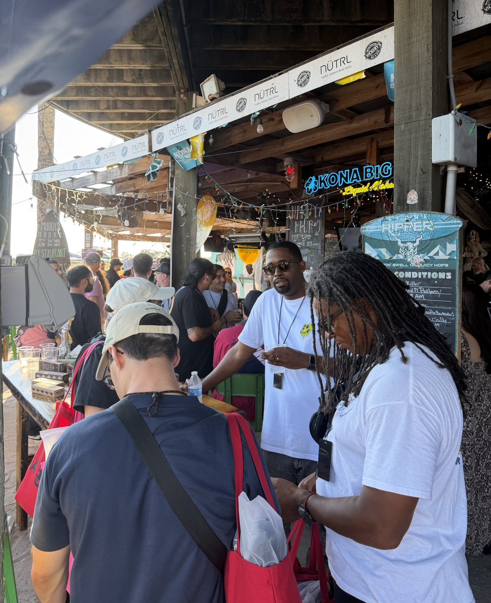 opensea's tweet photo. BAYC on the bayou

@BoredApeYC https://t.co/t2TzsAhA3K