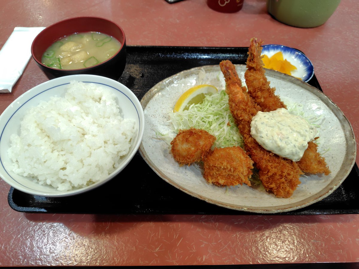 golzi_cube's tweet photo. 東京の朝食（豊洲より近い市場。値段もインバウンドしてない） https://t.co/OYGjA06tHu