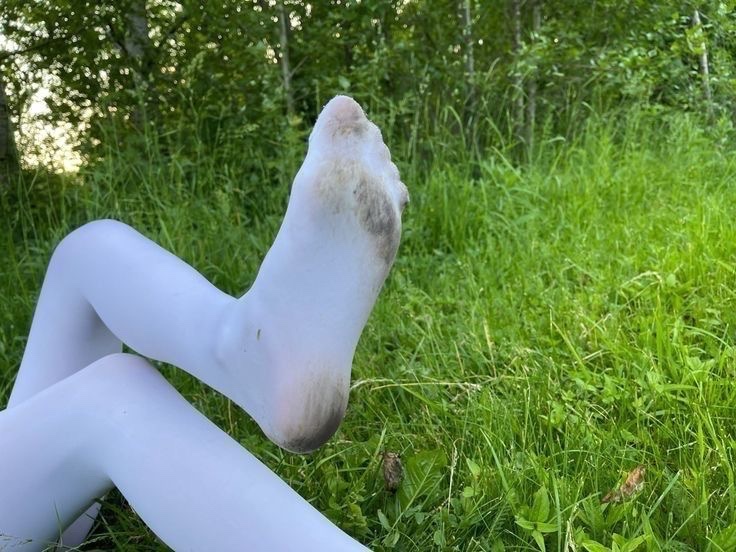 bushhafikk's tweet photo. If you love me you’ll tie me up and leave me to scream for help till i become desperate and hopeless, that’s when i’ll see you standing in the distance as nothing but a shadow slowly making its way closer to me…
#cnc  #abusekink #babygirl #nsfw #sizekink #catchme #fantasy https://t.co/HjJs7vbsA3