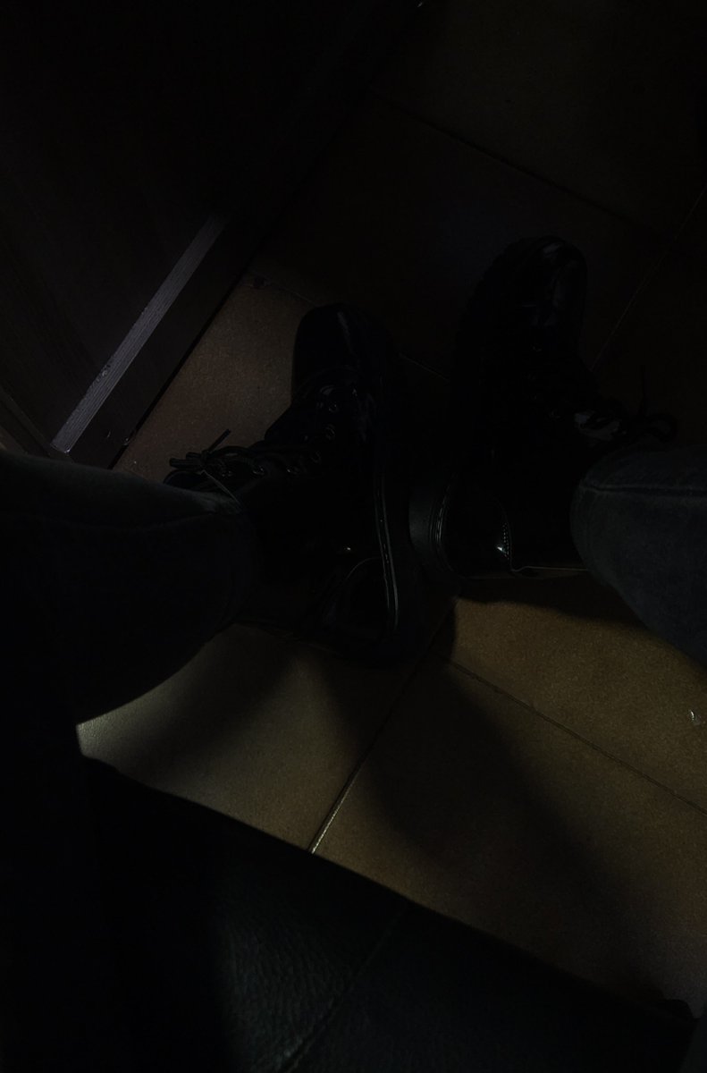 Alez1a's tweet photo. Thinking... https://t.co/i3trcuruhE