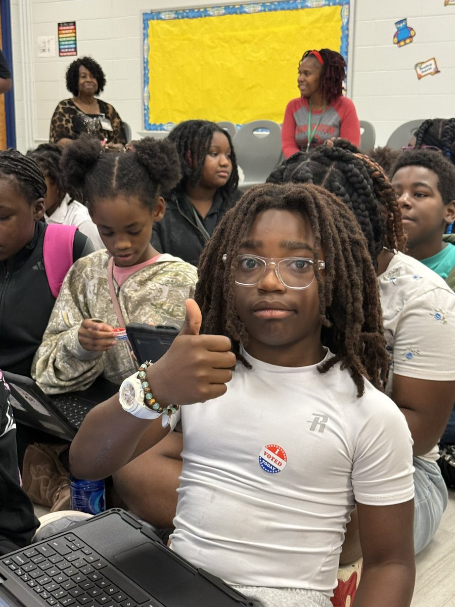ayannademery05's tweet photo. Our 4th and 5th grade scholars cast their votes for @BrookviewPandas Champion Council! No matter the outcome, they’ve already proven what it means to be a champion! #proudprincipal ♥️🐼@Dr_Benefield @alexbatesedu https://t.co/qo2VjV0F1m