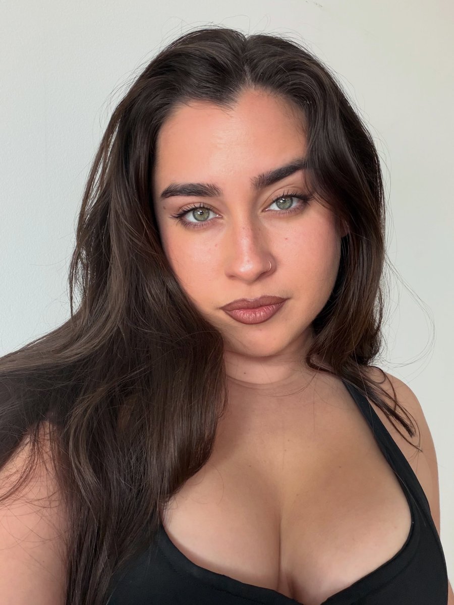 camilacubagang2's tweet photo. Those green eyes, these L.A. skies
I hope they're here to stay 🐆 https://t.co/Xt8mv275M6