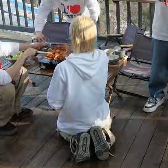 bbokiezip's tweet photo. bite-sized #felix https://t.co/FtUt6j4fqw