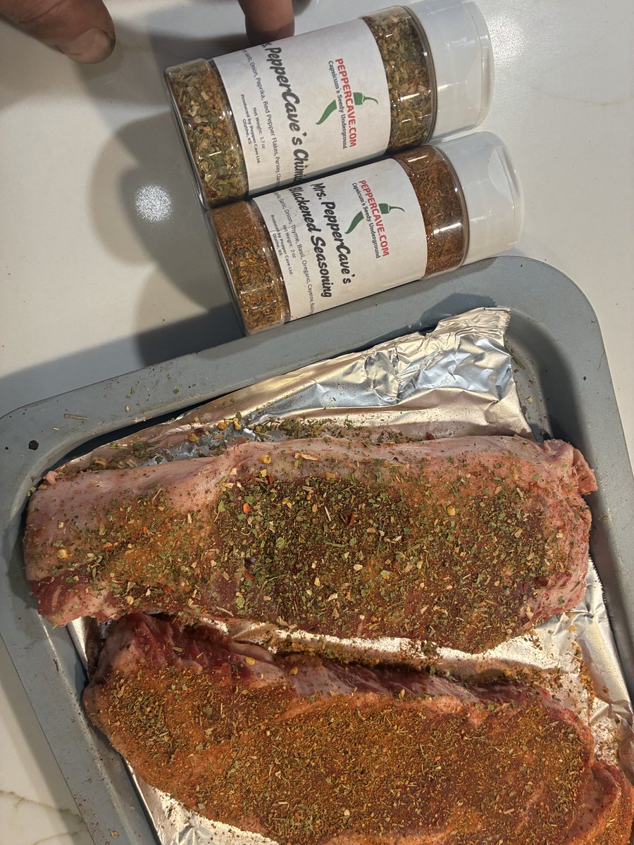 yobcow4's tweet photo. Hey frens.

Support White business.

This dude makes killer hot sauces.

He also snacks and meal kits!

His wife makes great seasonings too!

Give him a follow and go buy spices and hot sauces! 

Promo code: itsthejews for %14.88 off https://t.co/IlNPw0ROtU