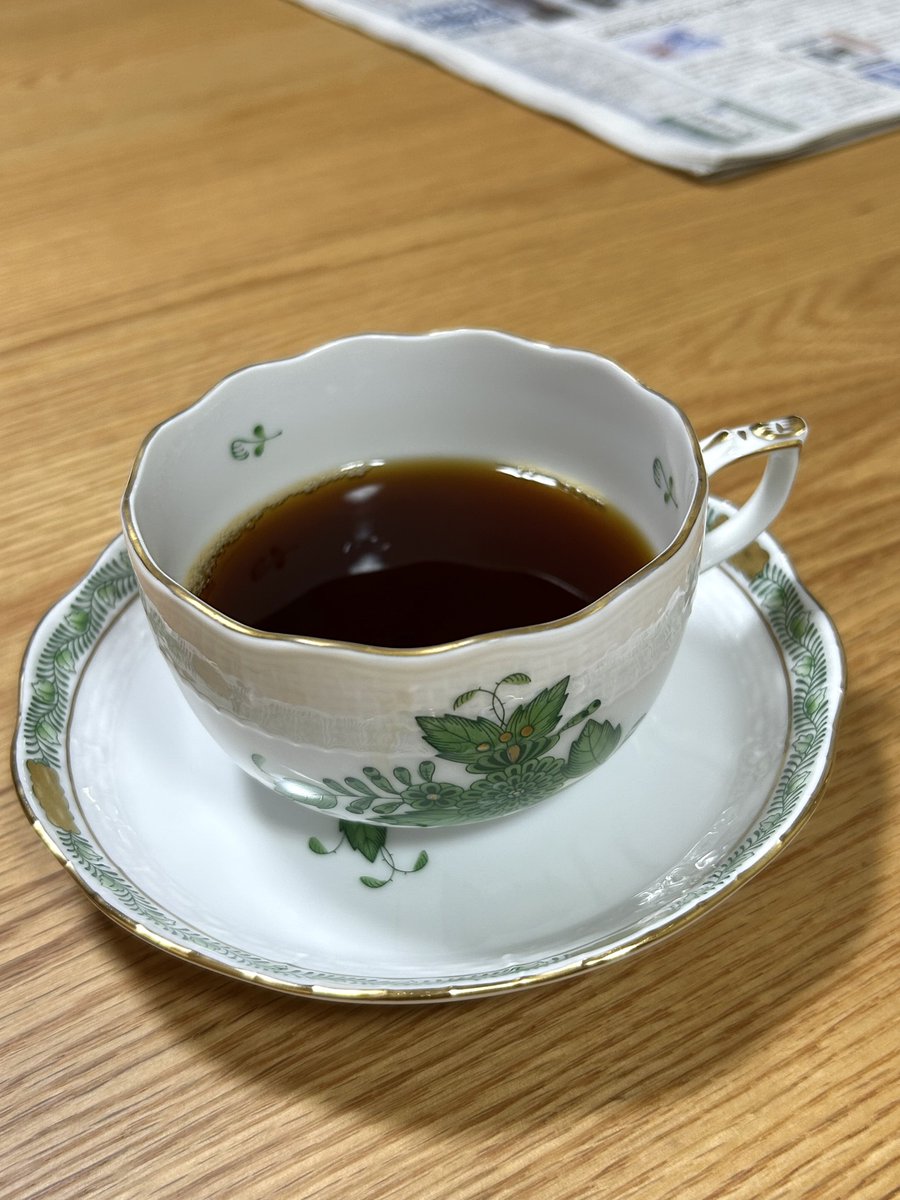 Mayor_Kinoto's tweet photo. 美しい秋の一日という感じの今朝
得した気分でいただきます https://t.co/R2djXQPiie