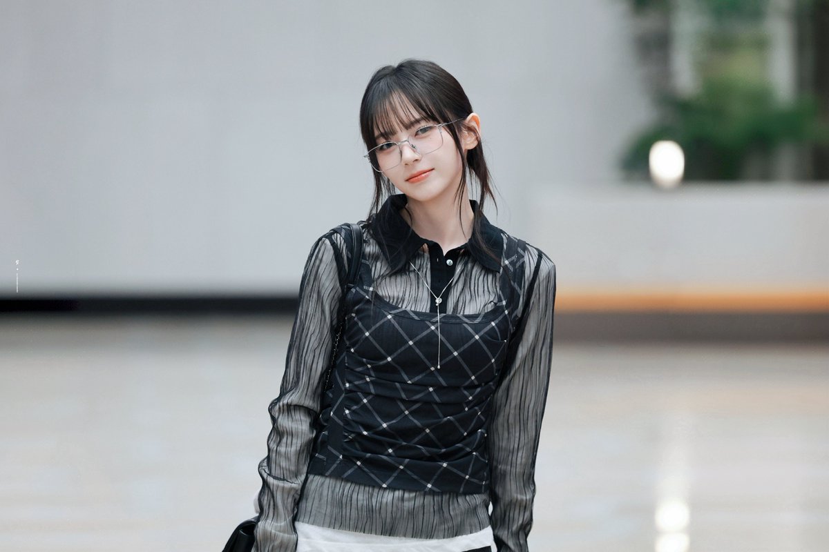 Pureflame1216's tweet photo. 261017
🍂

#MASHIRO #마시로 
#MADEIN #메이딘 https://t.co/089Kww75gF