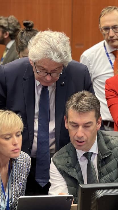 beffjezos's tweet photo. Wow Eurocels already signing regulation against flying cars before they even enter production.

"In the EU we dislike acceleration. With this Decel Bill, we are outlawing literal physical acceleration, in addition to AI acceleration. It's a great day to be a decel bureaucrat." https://t.co/BC5WFp59DC