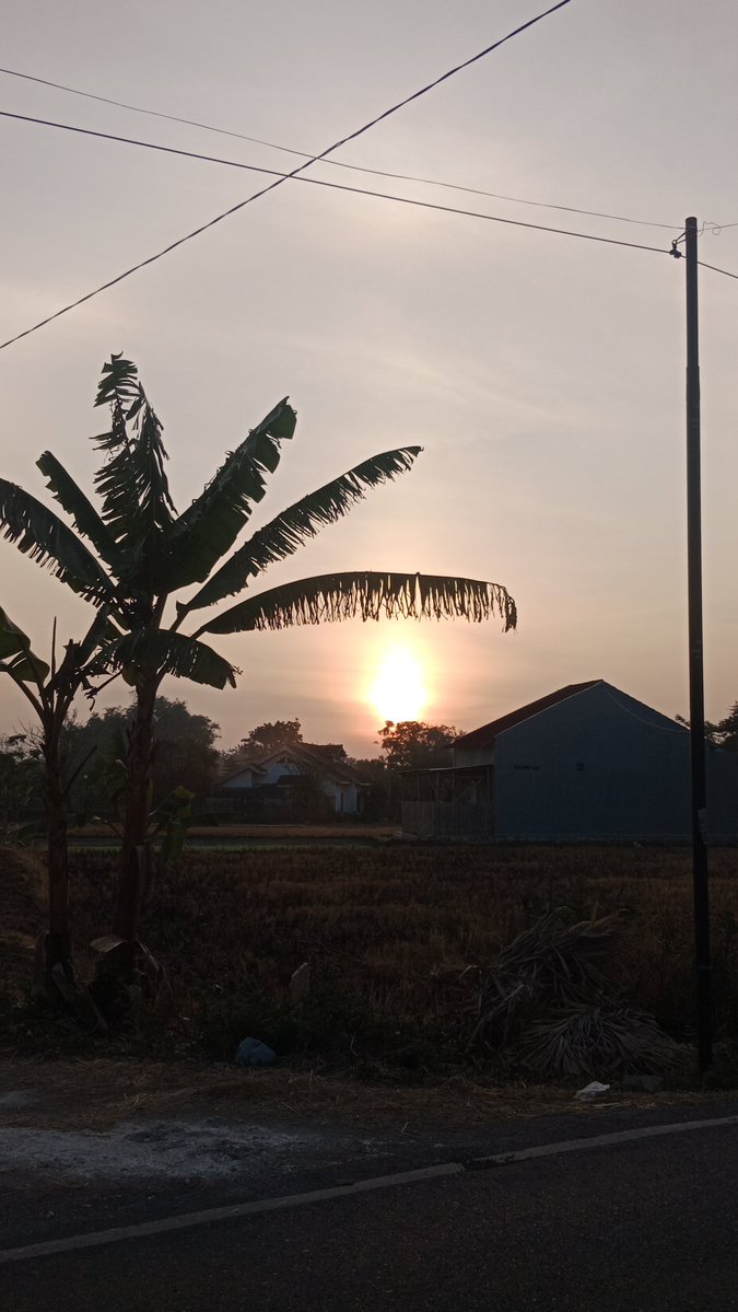 Maeng________'s tweet photo. met pagi oll, nih sunrise buat yg kelewatan https://t.co/nMnF5Duzp6