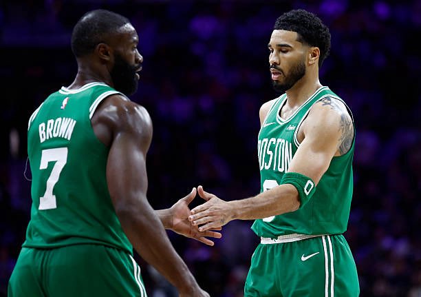 TheDunkCentral's tweet photo. Jaylen Brown hasn’t really spoken to Jayson Tatum since the trade, per @malika_andrews 

"I was in Philadelphia for media day. I asked Jaylen Brown whether or not he'd spoken to Jayson Tatum since the exit, and he was a little bit murky, but the essence was: 'No, not really. I went my way and he went his way.'" 💔