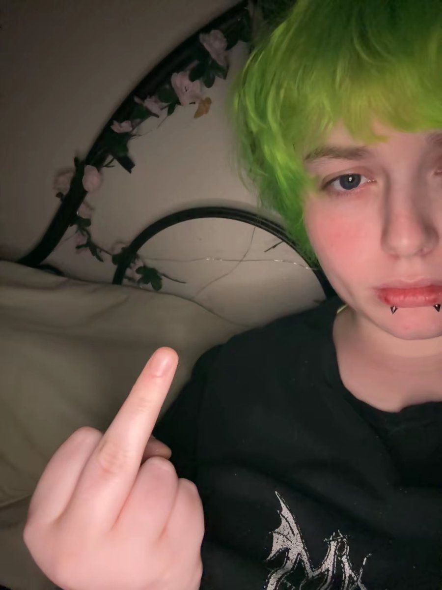 M0rbZ13's tweet photo. pooner jumpscare https://t.co/PHDO4UZjPS