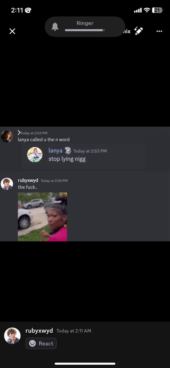 gllitlife's tweet photo. @baeglamz maybe u should get off twt and get a job broke ass bitch + also being racist isnt cute go back to discord ma https://t.co/kwSbg6Idin