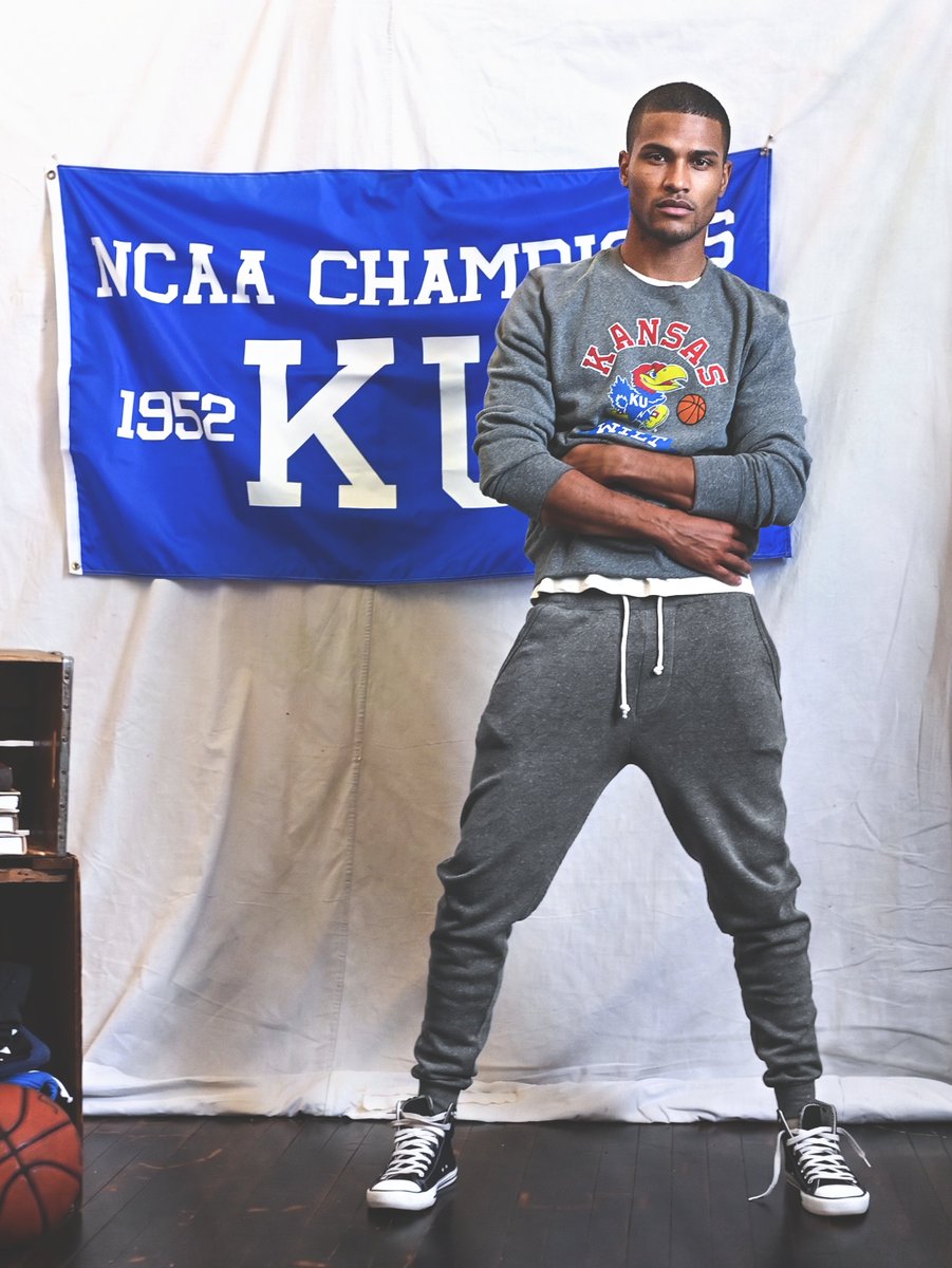 rootsoffight's tweet photo. The legend is as big as the man.

From 52 points in his Kansas debut to astronomical numbers that followed, Wilt Chamberlain’s time at KU became part of basketball history.

ROF x KU x Wilt Chamberlain

https://t.co/OUbRcGlrVh https://t.co/rfvwQbAAQ9