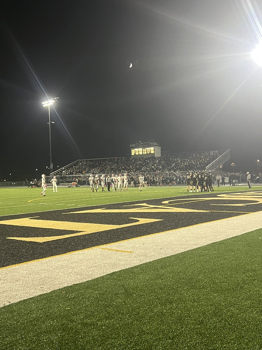 CoachJohnson_Jr's tweet photo. Great Friday night for some Football and Recruiting. Watching Western Wayne High School vs Riverside Senior High School. Searching for our next set of incoming Keystone Giants! Thank you @wayne_western For having us. 
@KeystoneFTBL https://t.co/65KDFeFxaP