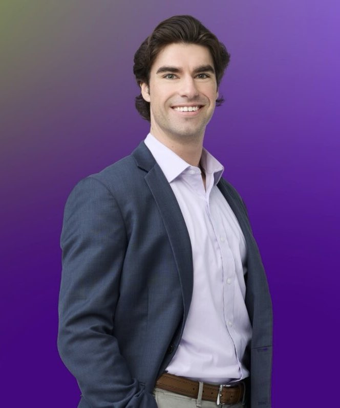 RLeesam's tweet photo. We needed to see more of this guy in this season of Love is Blind. We didn’t cringe nearly enough as we could have https://t.co/Uy1nxpHnEU