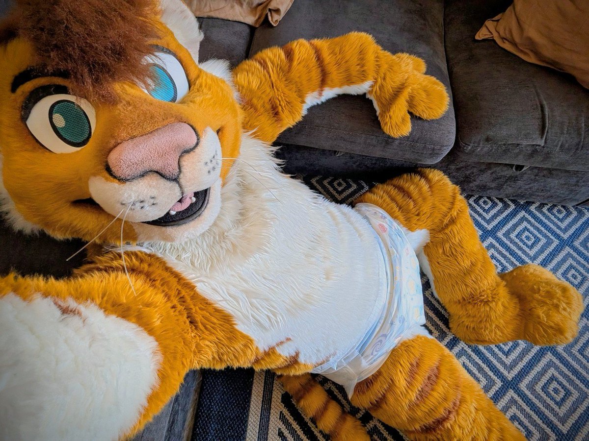 CrinkleCatTigon's tweet photo. Somehow I'm coming back from this convention with more diapers than I came with. xD It was a good time and can't wait to see all y'all's in a couple weeks at #BFC https://t.co/IPL17c1BR2