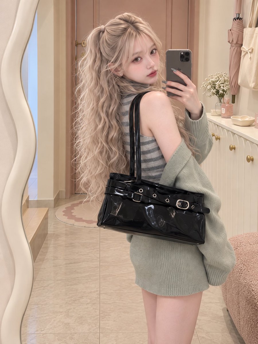 from_rone's tweet photo. おはよー！今日は冷蔵庫の中からっぽだから朝イチでお買い物行ってくるよ！！ぶーーん🚙🫯
#AImodel #AIgirl #AIphoto #AI彼女 https://t.co/LJ5WHZ2uMM