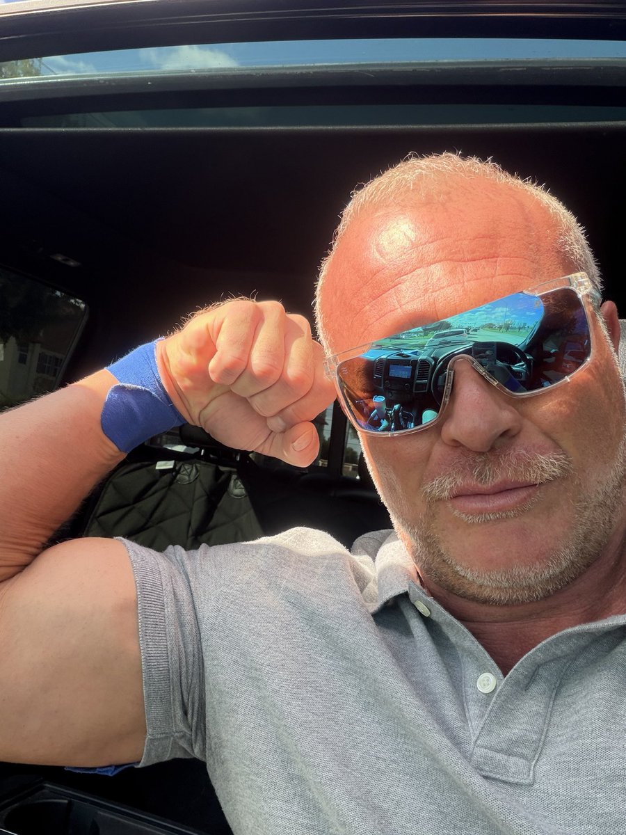 MBoss75b's tweet photo. Suns out Guns out https://t.co/Et137LqwwE