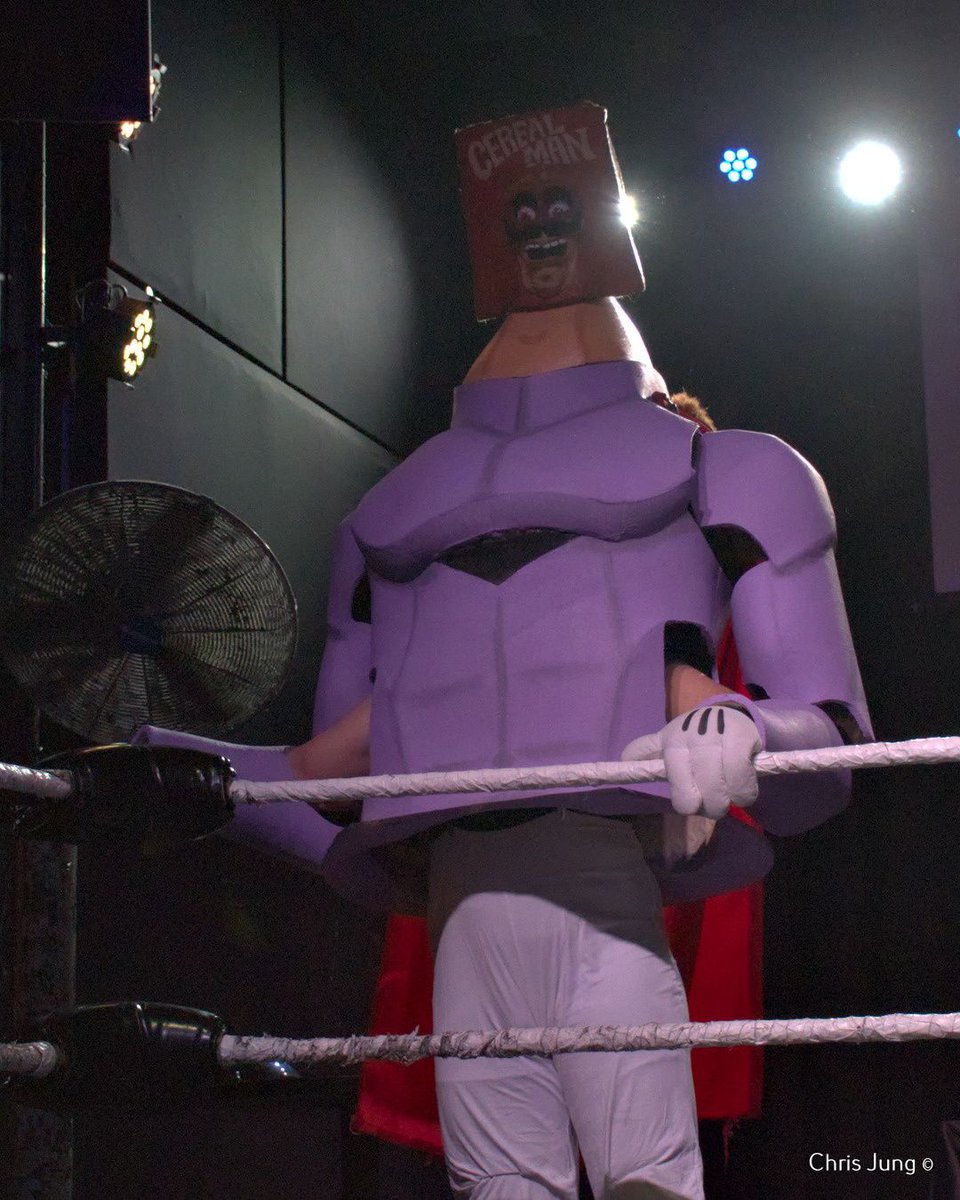 Rudo_Rampage's tweet photo. Cereal Man went to war against his dad.
#SlamTown #Hoodslam #wrestling  @HOODSLAM  @ElCerealMan https://t.co/bZp5RkWww6