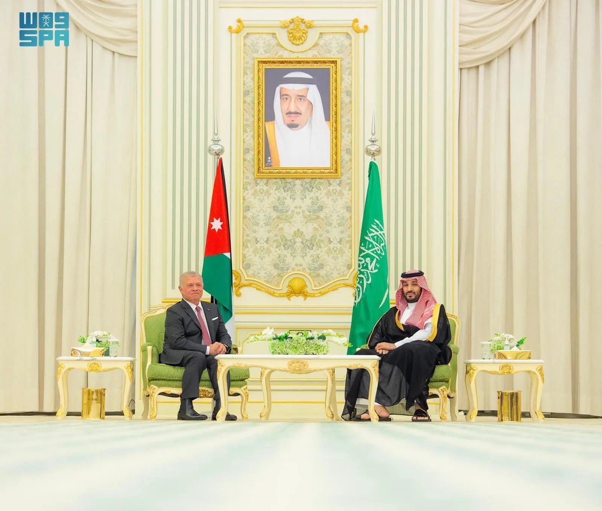 Eng_Abualayan's tweet photo. عندما تسأل النشمي لماذا تحب طويق؟
#طويق_والنشمي 🇸🇦🦅🇯🇴
طويق في عيون النشمي هو قصيدة وفاء مكتوبة بالصخر؛ يذكرنا بأن الصعاب مهما عظمت، تتلاشى أمام ثبات الرجال وعزيمتهم. 
#السعودية🇸🇦 #الاردن🇯🇴
شعب واحد.. مصير واحد 🦅 https://t.co/9rmnkfABg5